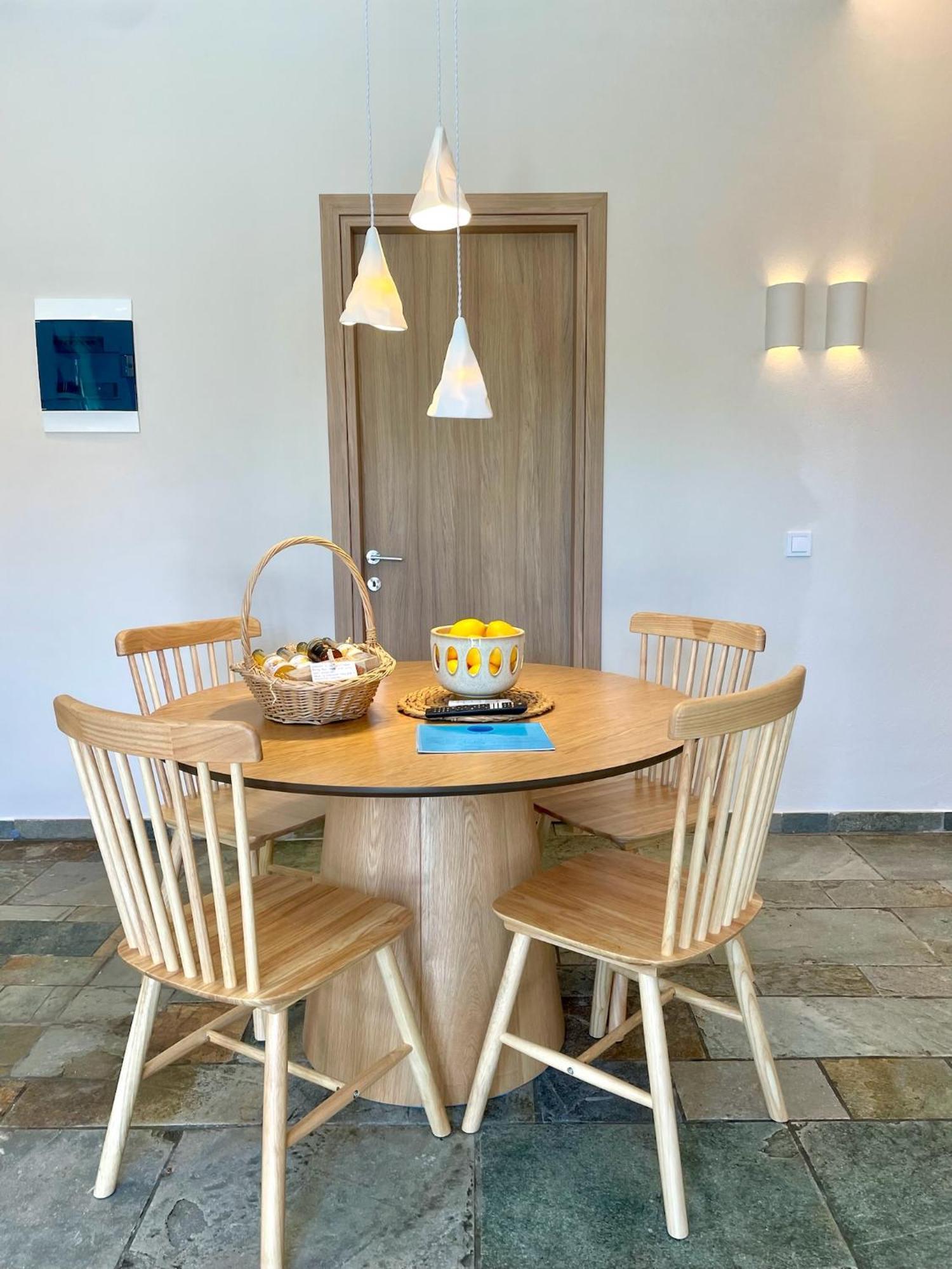 Staybridge Apartments, Mesongi Luaran gambar