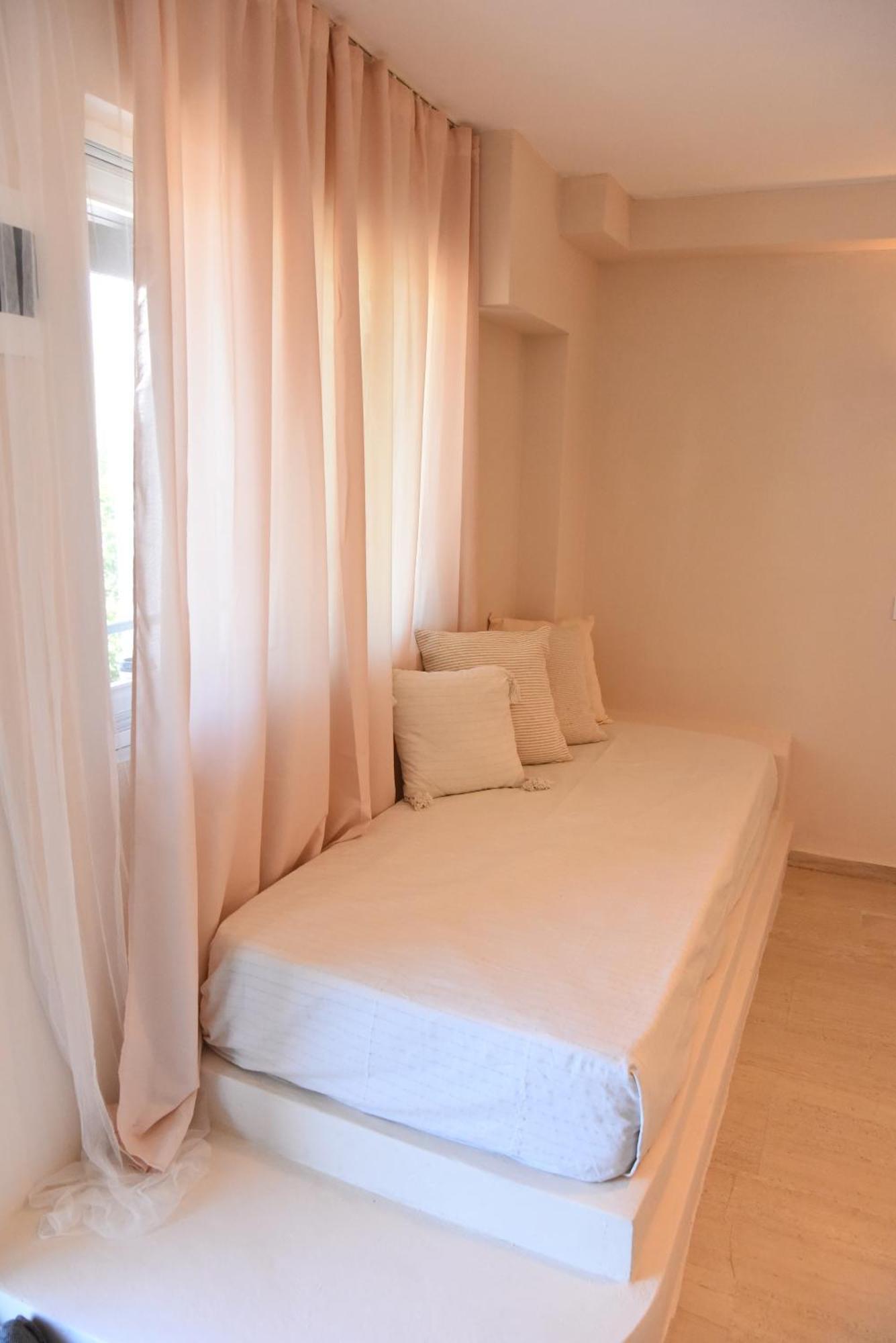 Staybridge Apartments, Mesongi Luaran gambar